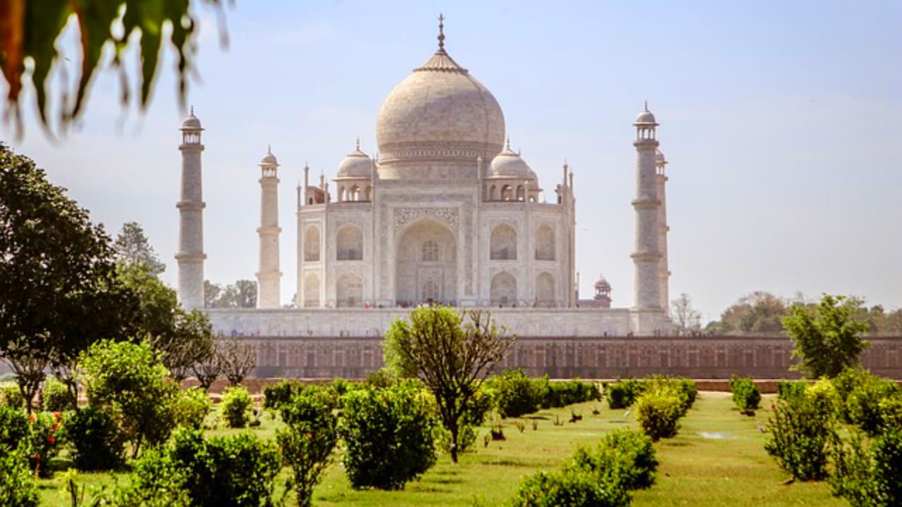 Taj Mahal Tours - Packages, Ticket Cost, Timings, and Restrictions Complete Visitor Guide